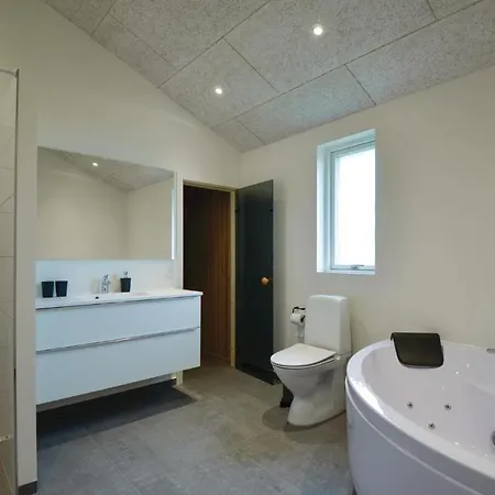 Feriehus Four Bedroom Holiday In Ebeltoft
