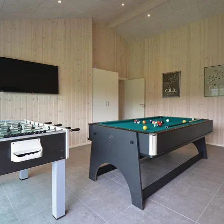 Four Bedroom Holiday In * Ebeltoft