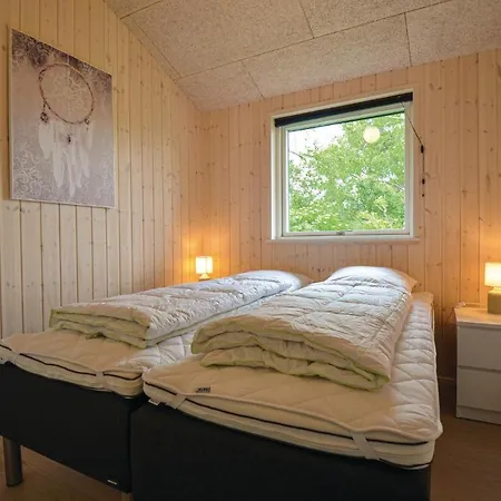 Four Bedroom Holiday In * Ebeltoft